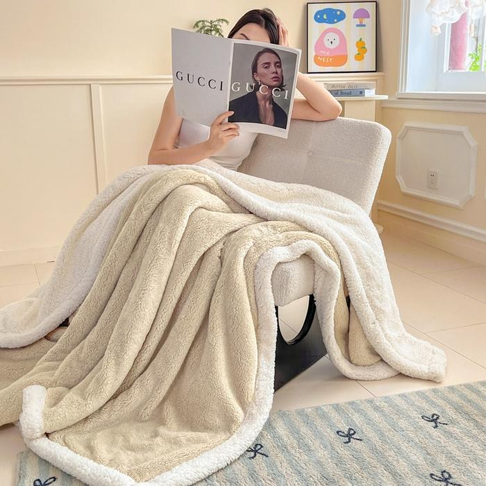 

2025 A-Class Soft Cotton Half-Fleece Double-Layer Lamb Wool Blanket Solid Color Sofa Warm Autumn Winter Blanket 100X150CM