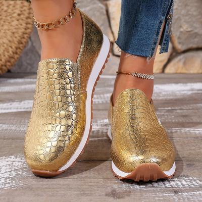 Spring Summer Women Flat Casual Shoes Slip On Big Size Soft Round Head Sneakers Women Anti-slip Comfortable Outdoor Sneakers
