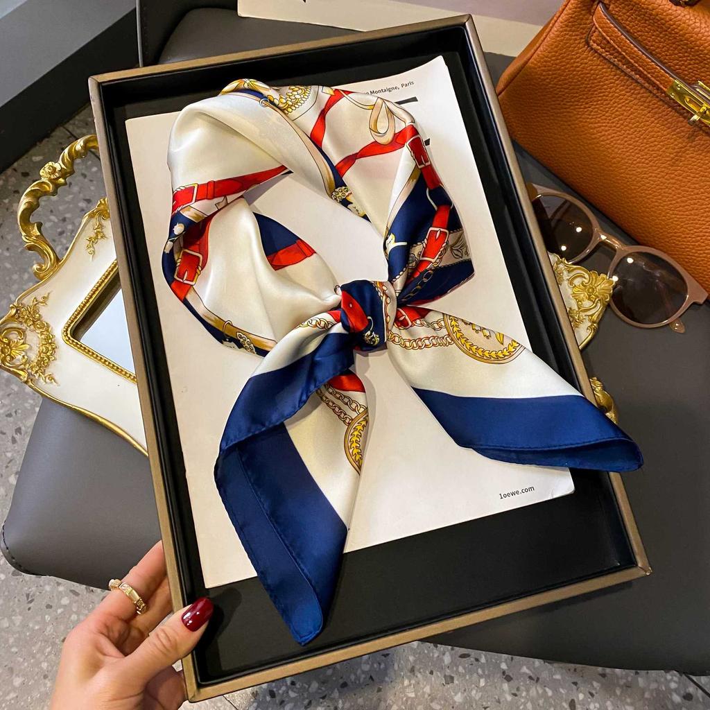 Silk scarf women's neck new scarf with coat 70 small square scarf scarf mother high-end scarf