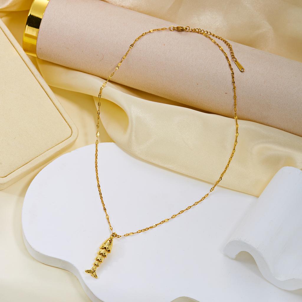Dainty Fish Stainless Steel Choke Necklace for Women Classical Gold Plated Fish Pendant Chain Party Fashion Jewelry Gift