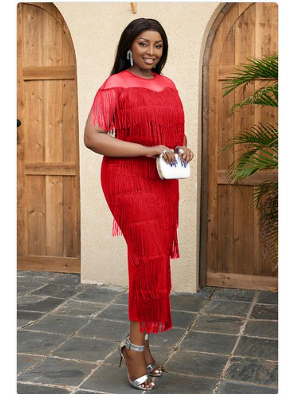 Vestido de Cóctel con Flecos Talla Grande 200 Jin con Cuello Redondo y Abertura Lateral Transparente