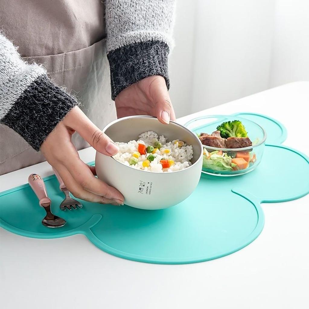 Pet Feeding Mat for Cats and Dogs with Nonspill Nonslip Waterproof Leakage Food Easy to Clean Silicone Placemats