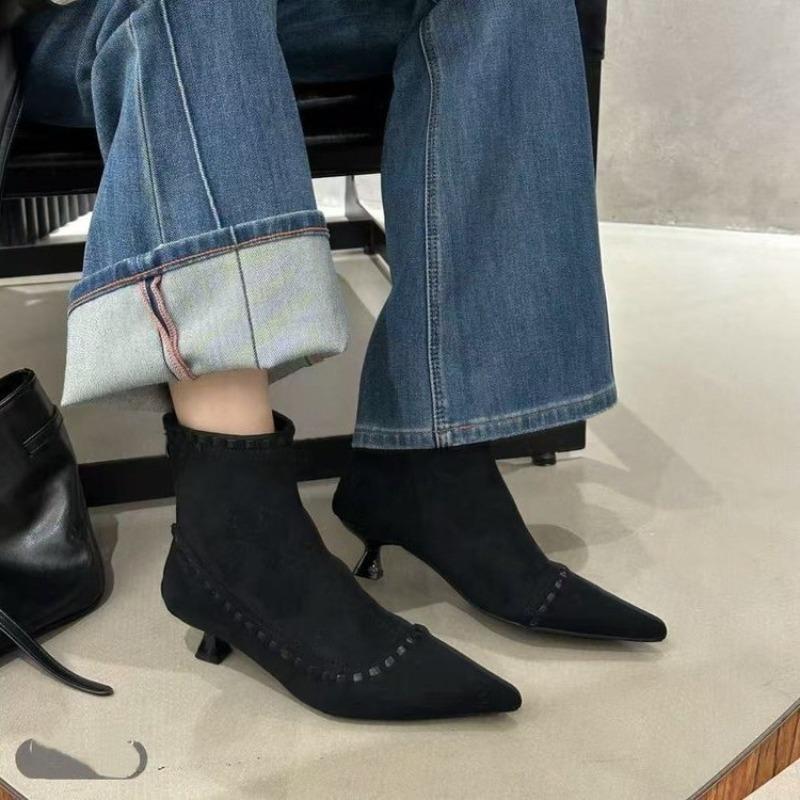 

Retro niche design short boots women s autumn and winter versatile thin heels commuting versatile elastic thin boots 40 чорний