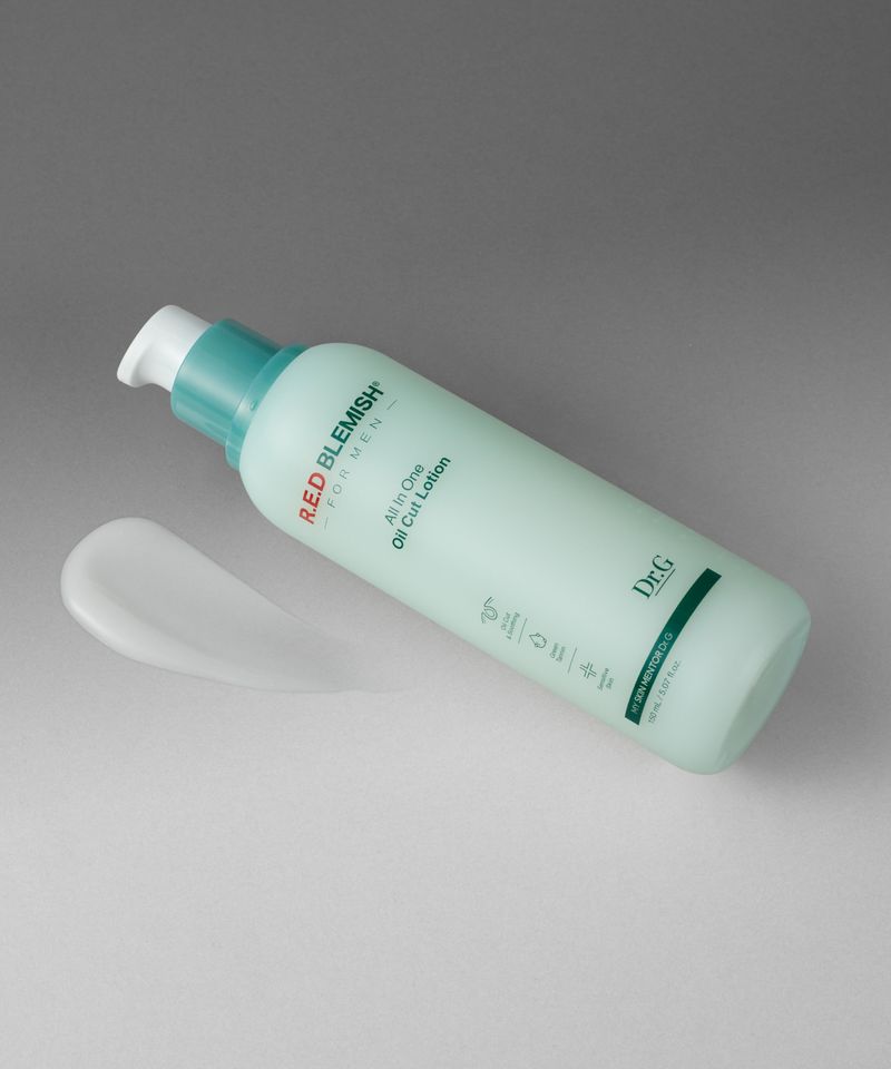 Red Blemish for Men All-in-One Oil Cut Lotion 150mL