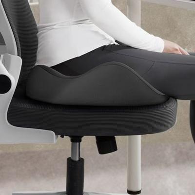 Vankúš na sedadlo z pamäťovej peny Priedušný dizajn Úľava od tlaku na kostrč Ergonomická podpora Vankúš na sedadlo kancelárskej stoličky