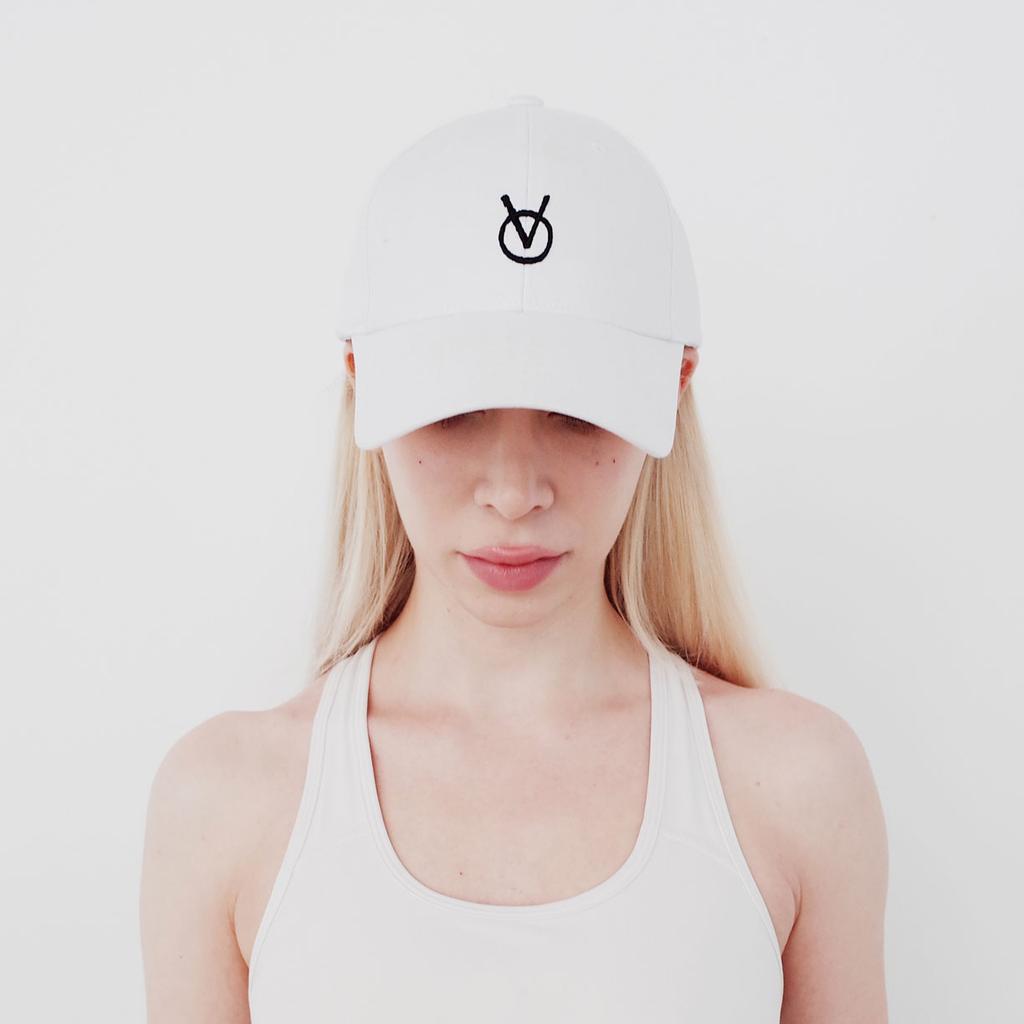 Binseumokeu Ov Small Logo White Ball Cap Hard Fit