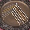 Regali Ebraici Strumento di Lettura Puntatore con Catena Decorativo Scritture della Torah Bibbia Strumento Metallico Libro della Sinagoga Strumento Metallico a Dita