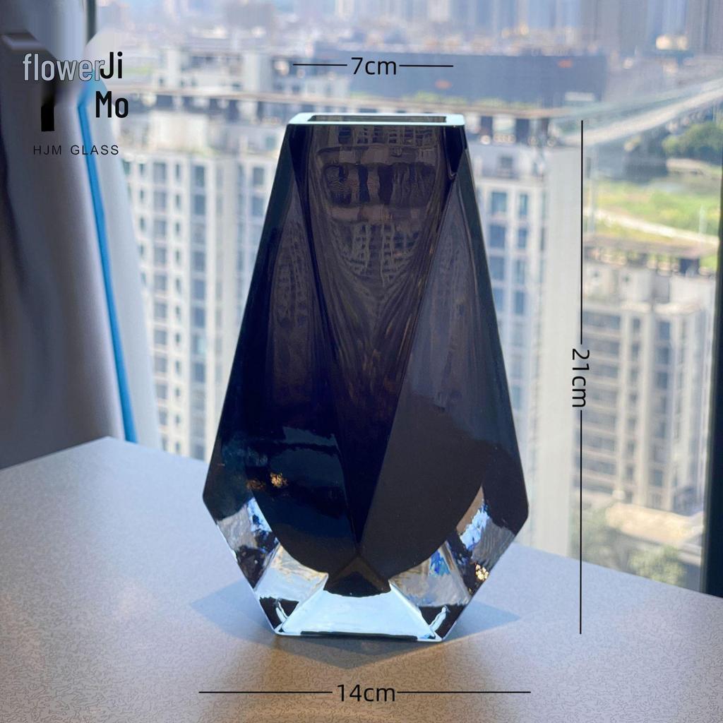 Nordic Light Luxury Crystal Vase: Elegant Ornament for Villa, Hotel, or Living Room Floral Arrangements.