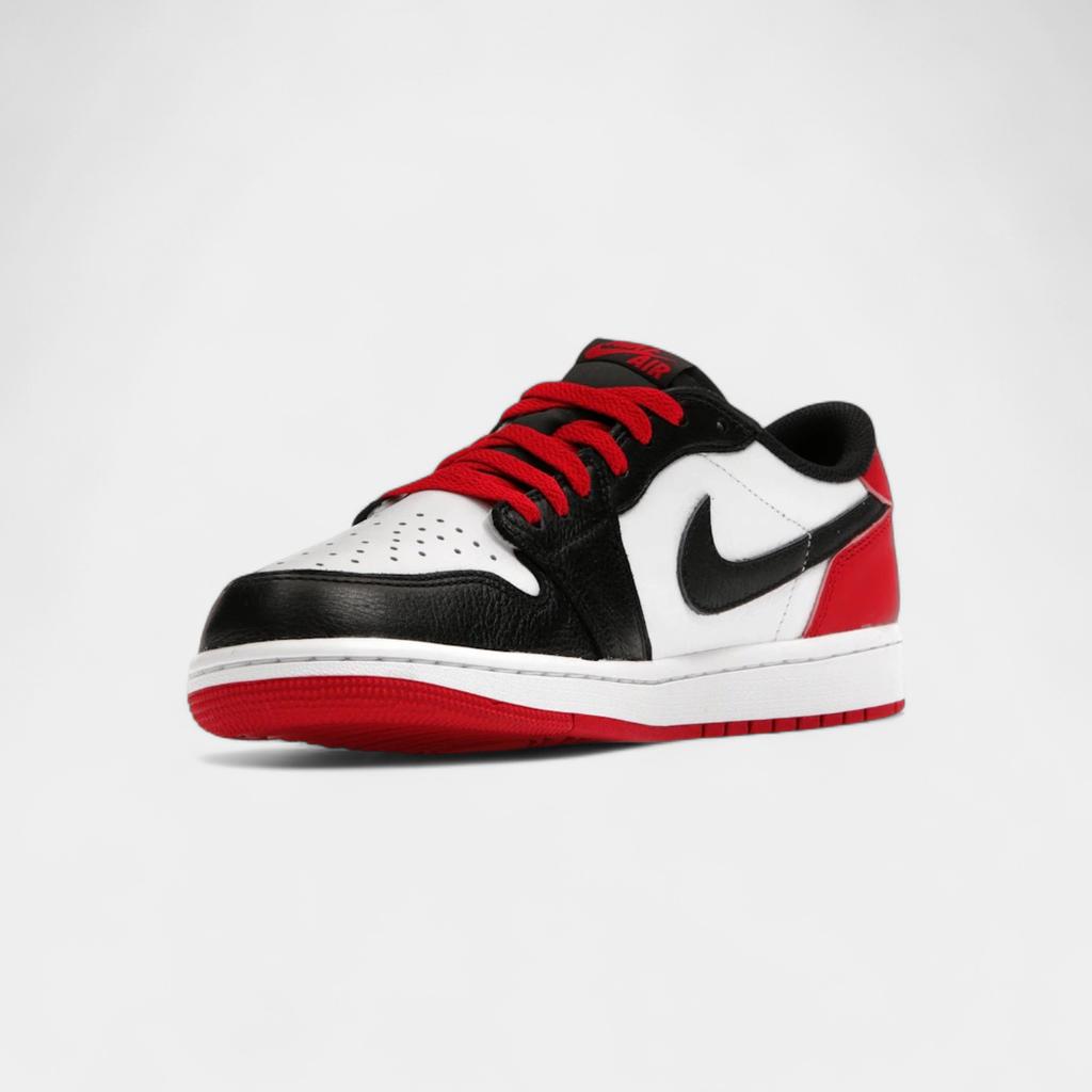 Jordan 1 Retro Low OG Black Toe (2023)