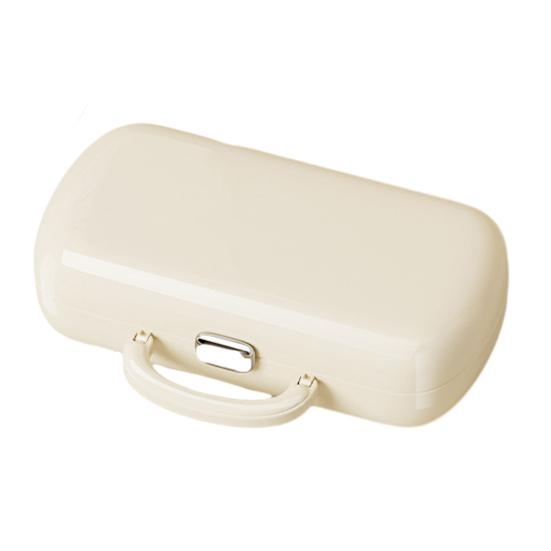 

Портативний швейний набір 16 кольорів ниток, голок, ножиць, наперстка, сантиметрової стрічки, нитковдівач. Набір швейних приладдя в коробці для подорожей, домашнього ремонту, рукоділля. білий