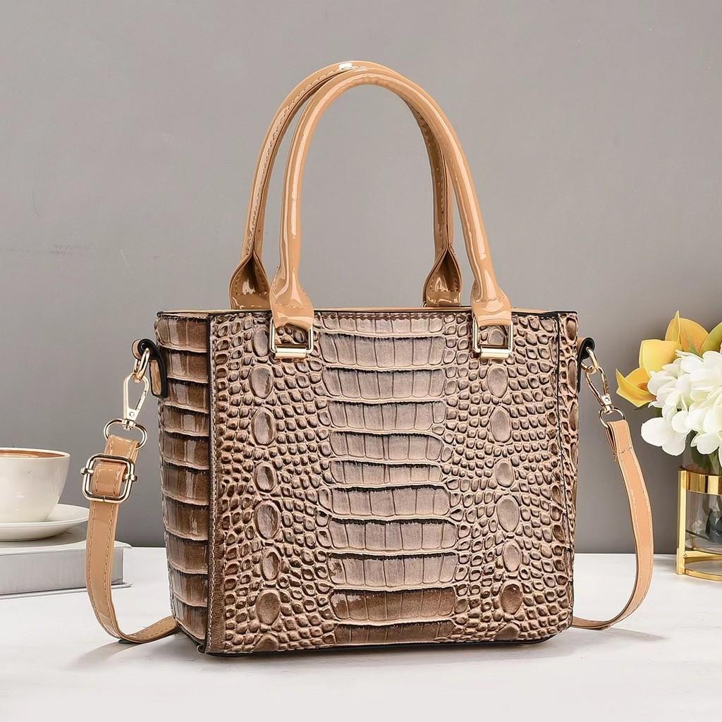 Stylish Pu Leather Crocodile Print Crossbody Bag For Women With Ample Storage Space