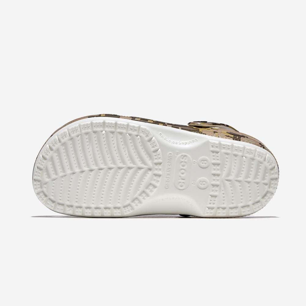 Crocs Klasyczne chodaki w cyfrowy kamuflaż Crs211535