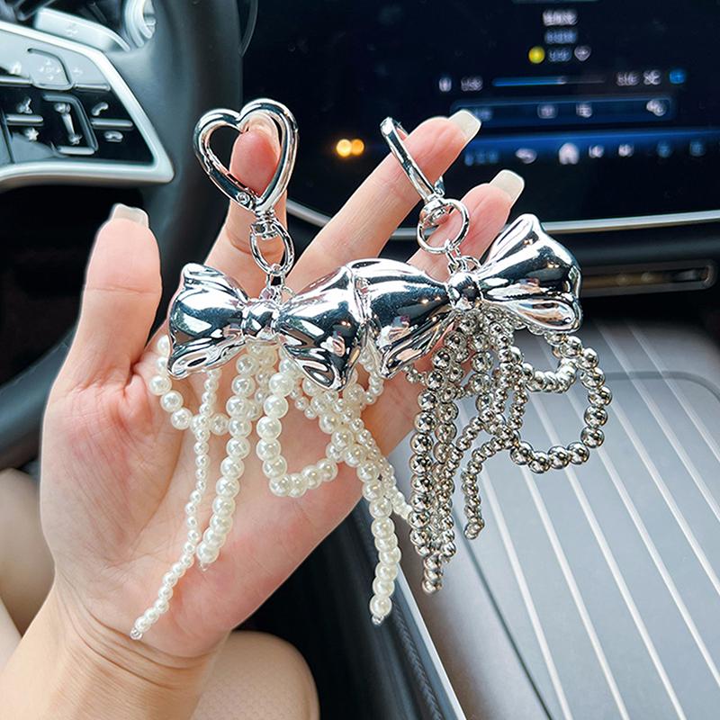 

Подвеска-бант с пряжкой Love Buckle, брелок с жемчужным бантом, подходит для женщин и девочек, металлическая подвеска-бант, аксессуары для украшения сумки A
