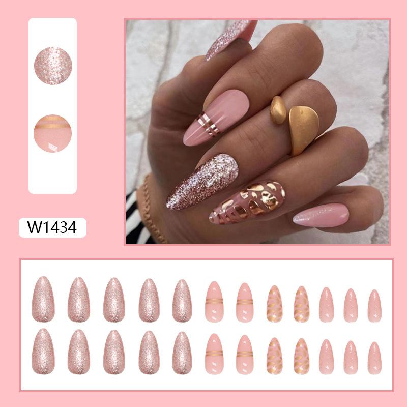 Autumn and winter sweet and cool leopard print European, American and Chinese almond nail white fake nail wearing nail mixed batch