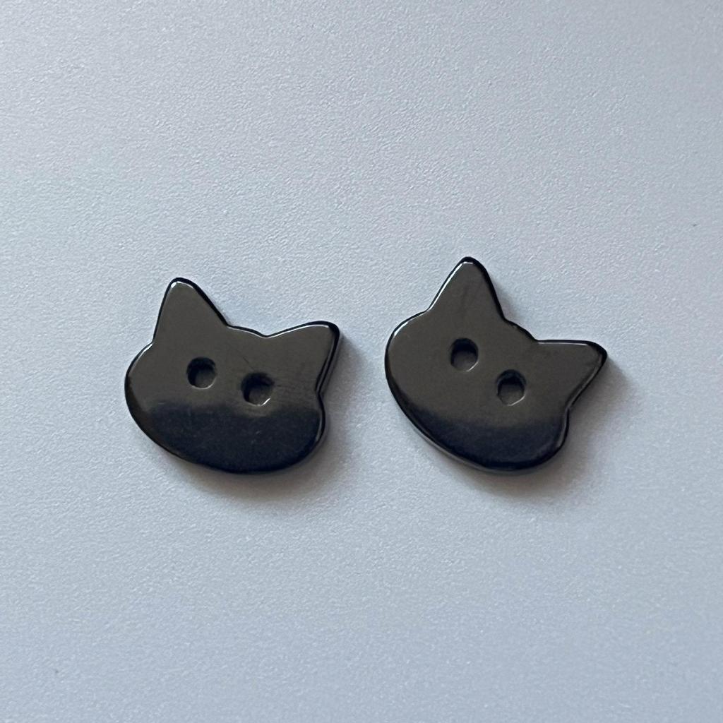 10Pcs Cute Cat Buttons 12mm Small Kitten Head White Resin 2-hole Buttons Clothing Accessories