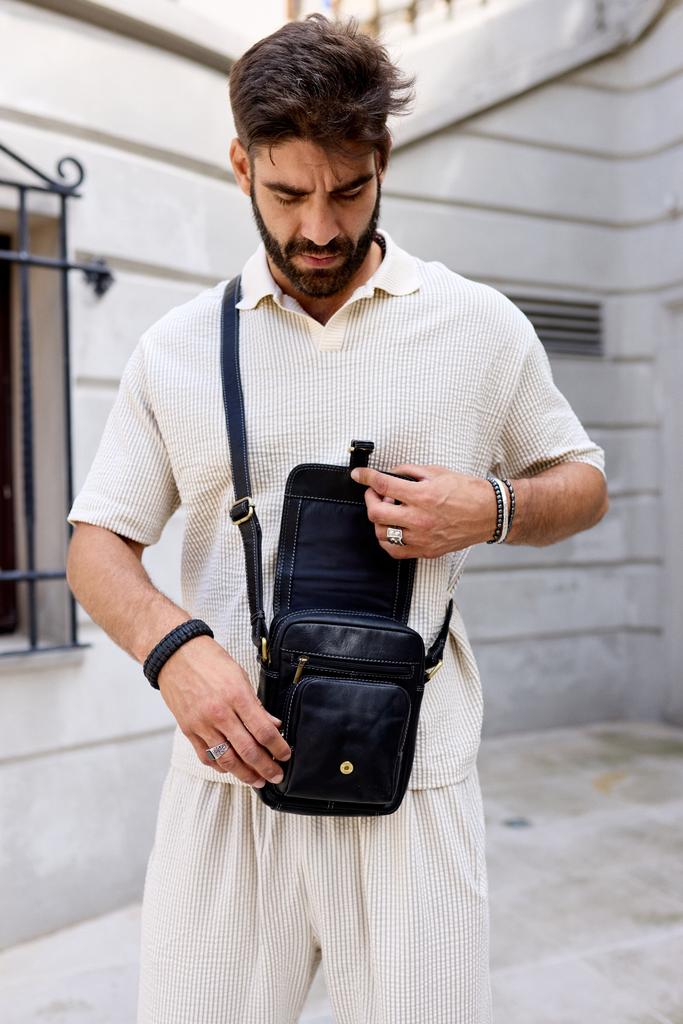 Men's leather shoulder bag - Peterson