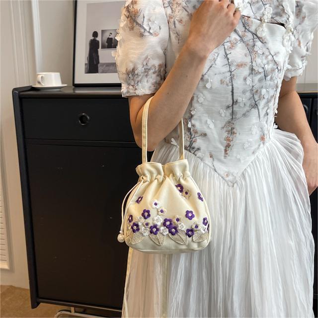 Traditional Chinese Hanfu Style Handmade Lace Embroidery Fabric Bucket Bag - Versatile Shoulder/Crossbody/Handheld Accessory