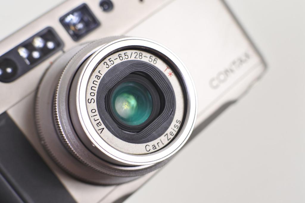 CONTAX Tvs II 35mm Point & Shoot Film Camera Kyocera from Japan