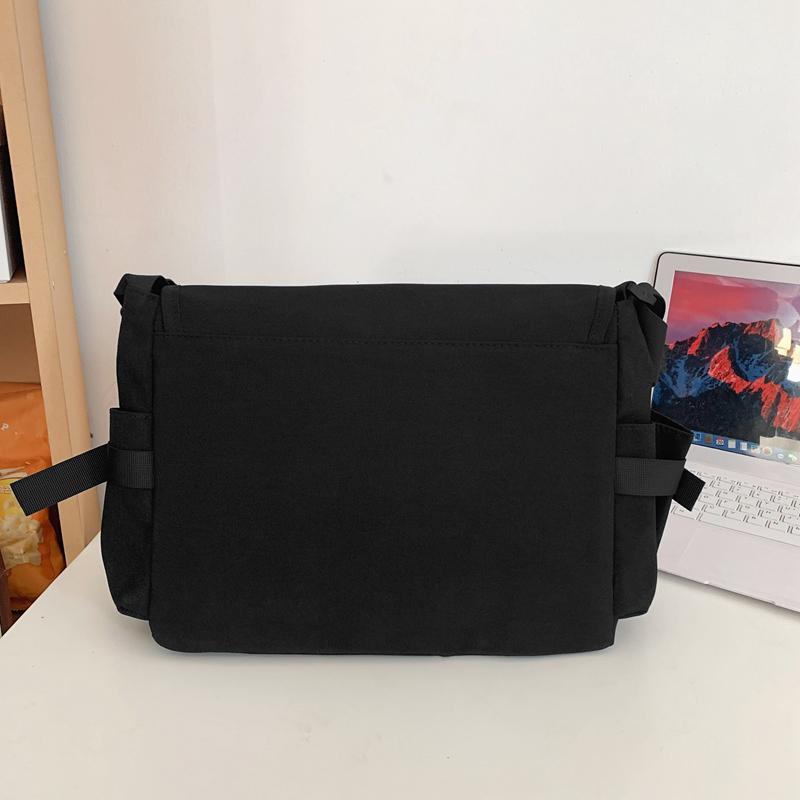 Мужская и женская сумка через плечо — фото 12