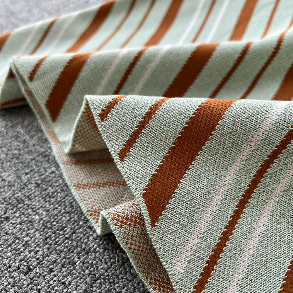 Autumn And Winter Oblique Striped Knitted Long-Sleeved Short Section V-Neck Cardigan Half-Body Skirt Two-Piece Set