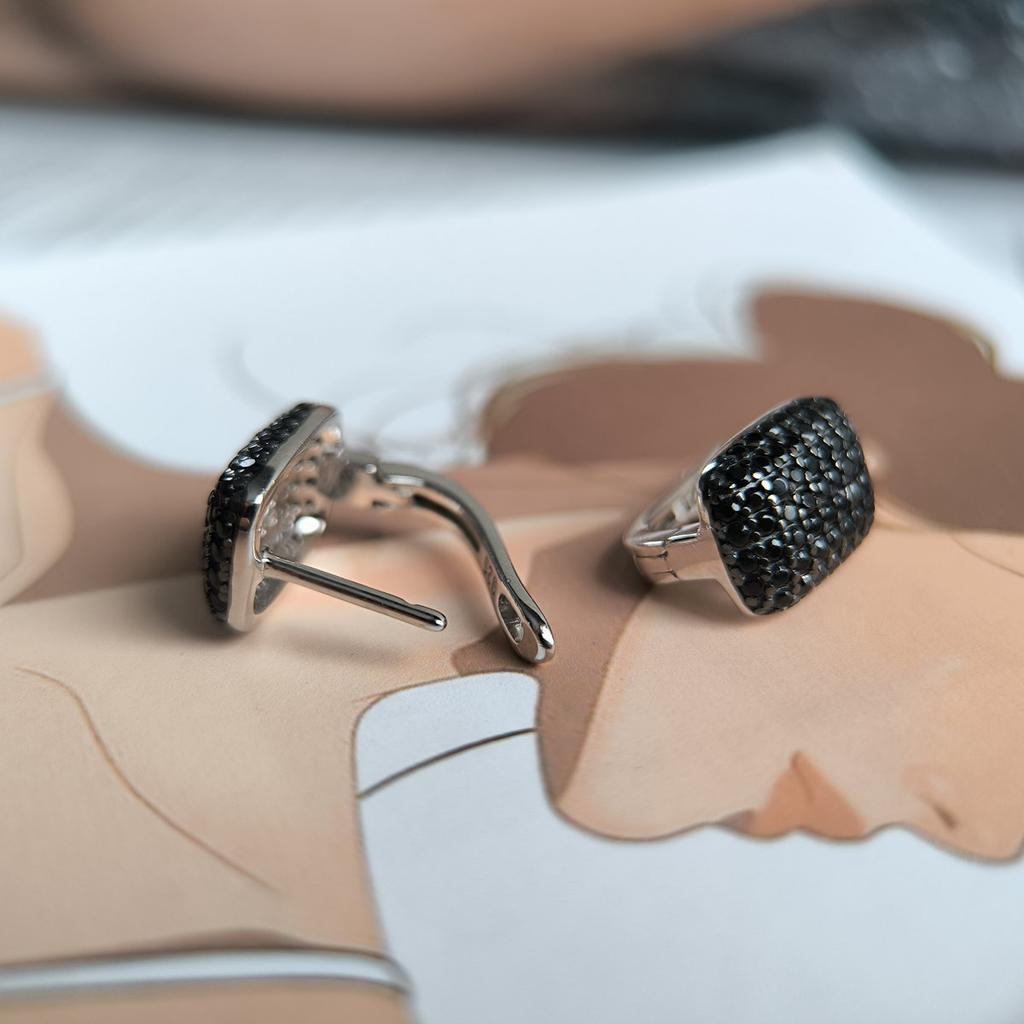 Серебряные серьги с фианитами (2198543)