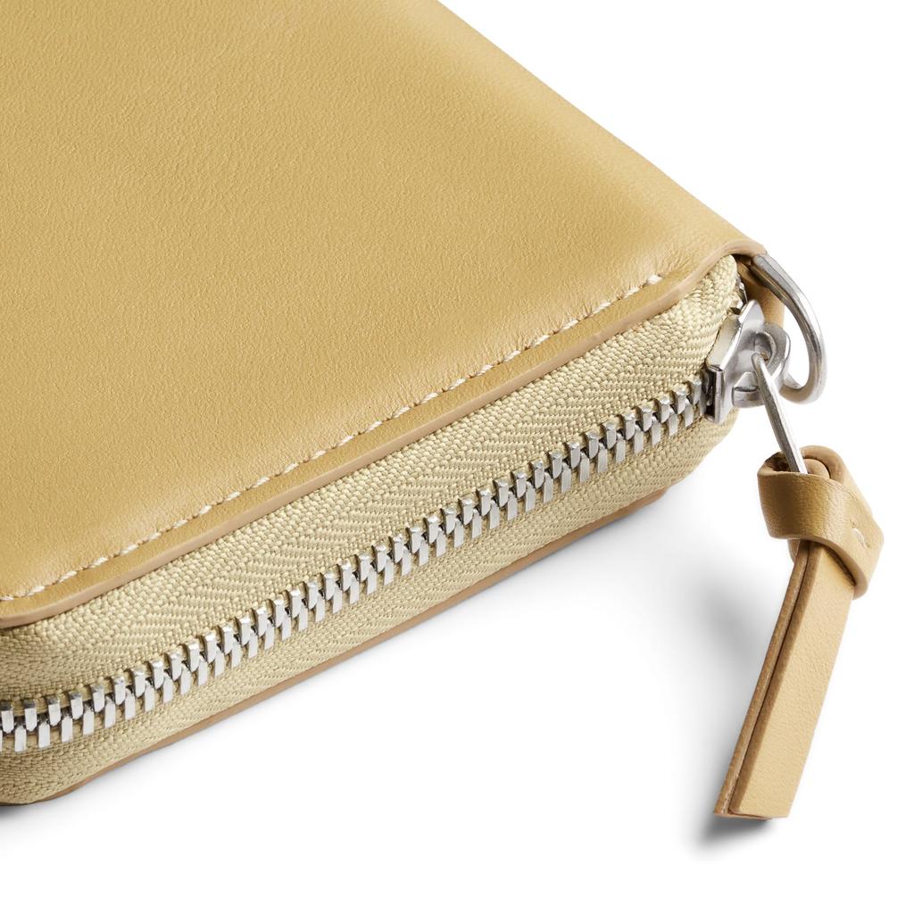 Folio Wallet Leather Wallet Bifold Wallet Compact Clutch Bag Can hold and small items used every day Mustard [Bellroy] cards, bills, coins, -