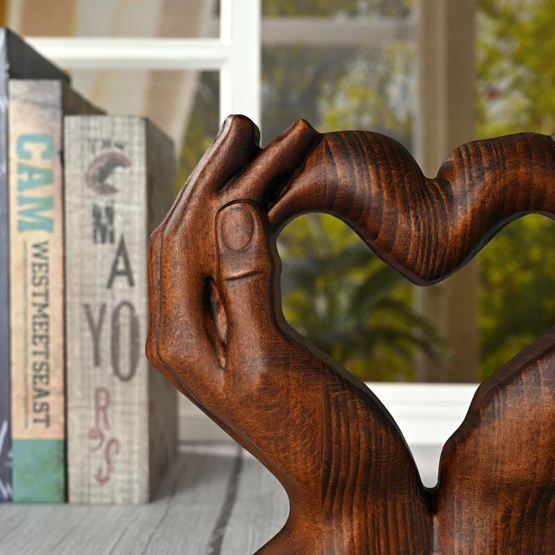 Vintage Solid Wood Mother's Day Heart Shaped Statue Home Living Room Desktop Decor Gift