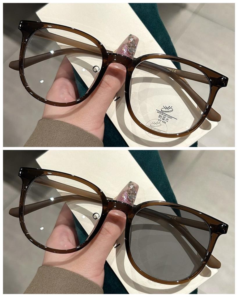 Pochromic Anti Radiation Glasses for Men and Women Simple Oval Anti-blue Transition Eyeglasses Outdoor Shade Sunglasses