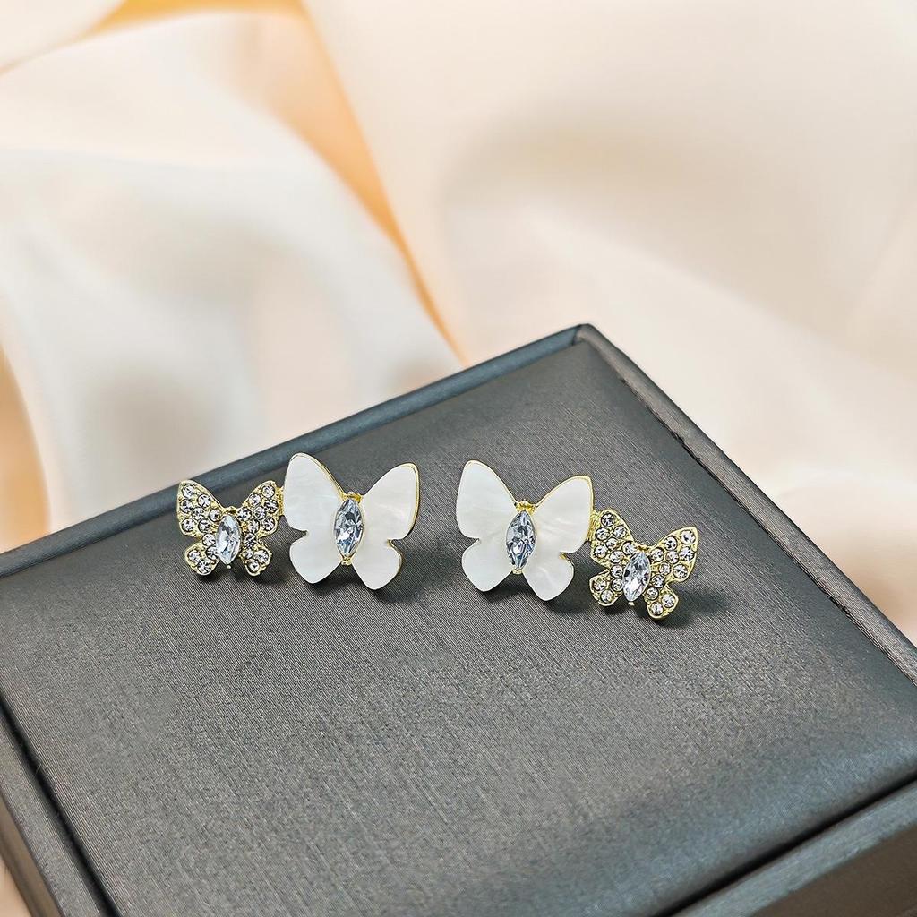 Silver Needle Design Butterfly Rhinestone Stud Earrings for Women - Simple & Versatile