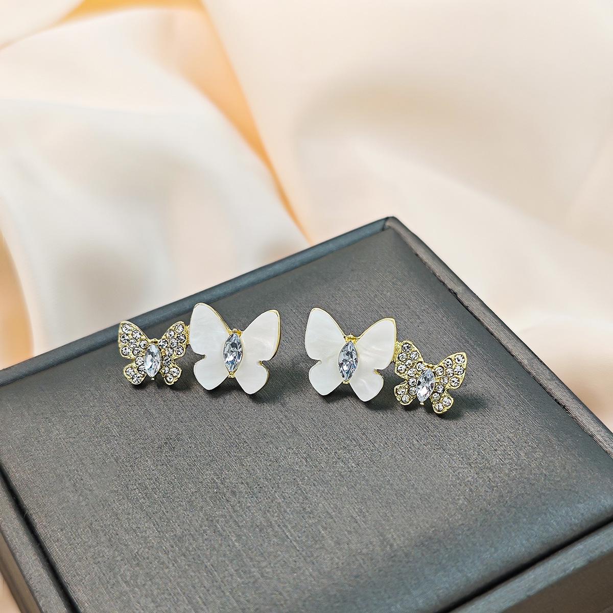 Silver Needle Design Butterfly Rhinestone Stud Earrings for Women - Simple & Versatile