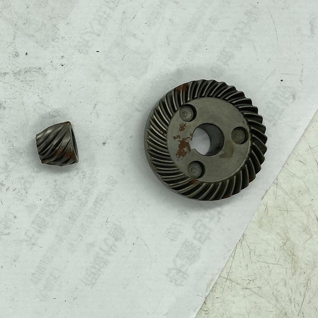 Angle Grinder Gear with Groove for Makita 9523 and 9913 (Item No. 06073)