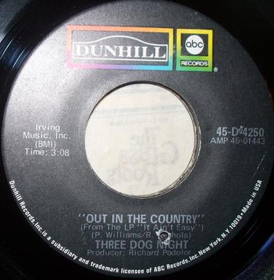 7inch Record THREE DOG NIGHT - Out In The Country 45D4250 ABC/Dunhill Rec 1970 US Rock Used