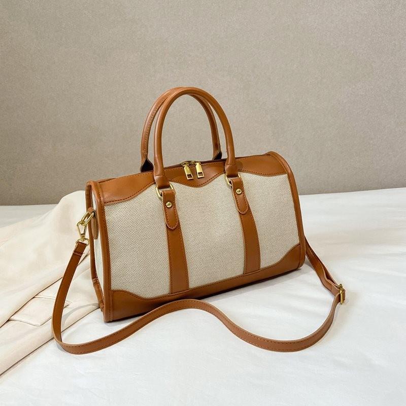High Capacity Fashionable Tote Bag For Women Stylish Summer Travel Handbag