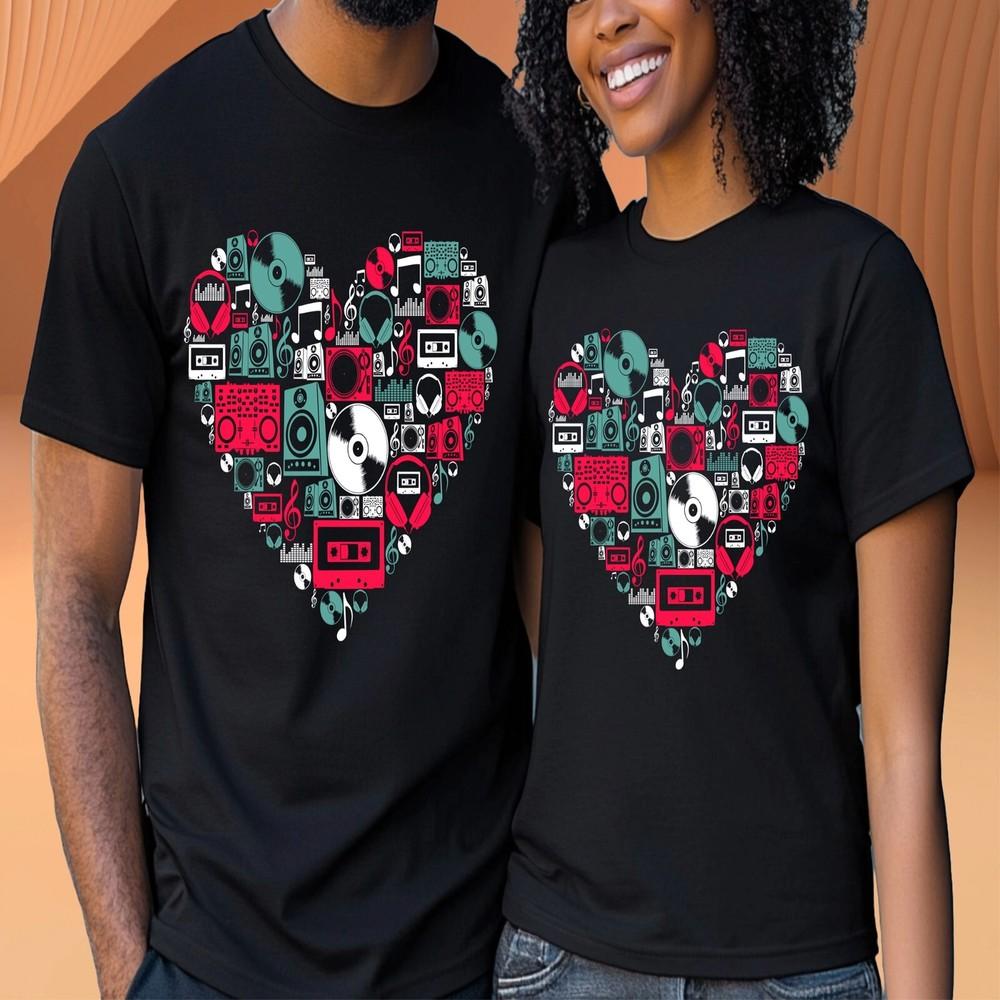 

DJ Music Lover T Shirt Unisex Retro Cassette Vinyl Top Heart Graphic Gift Tee 2XL