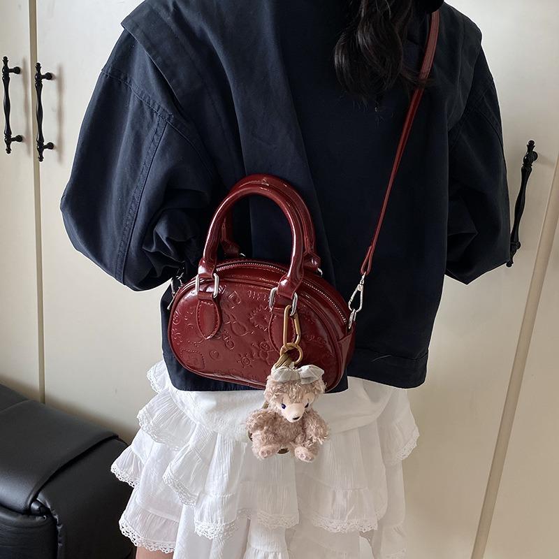 Premium retro small bag women's new versatile shoulder messenger bag hand pillow bag