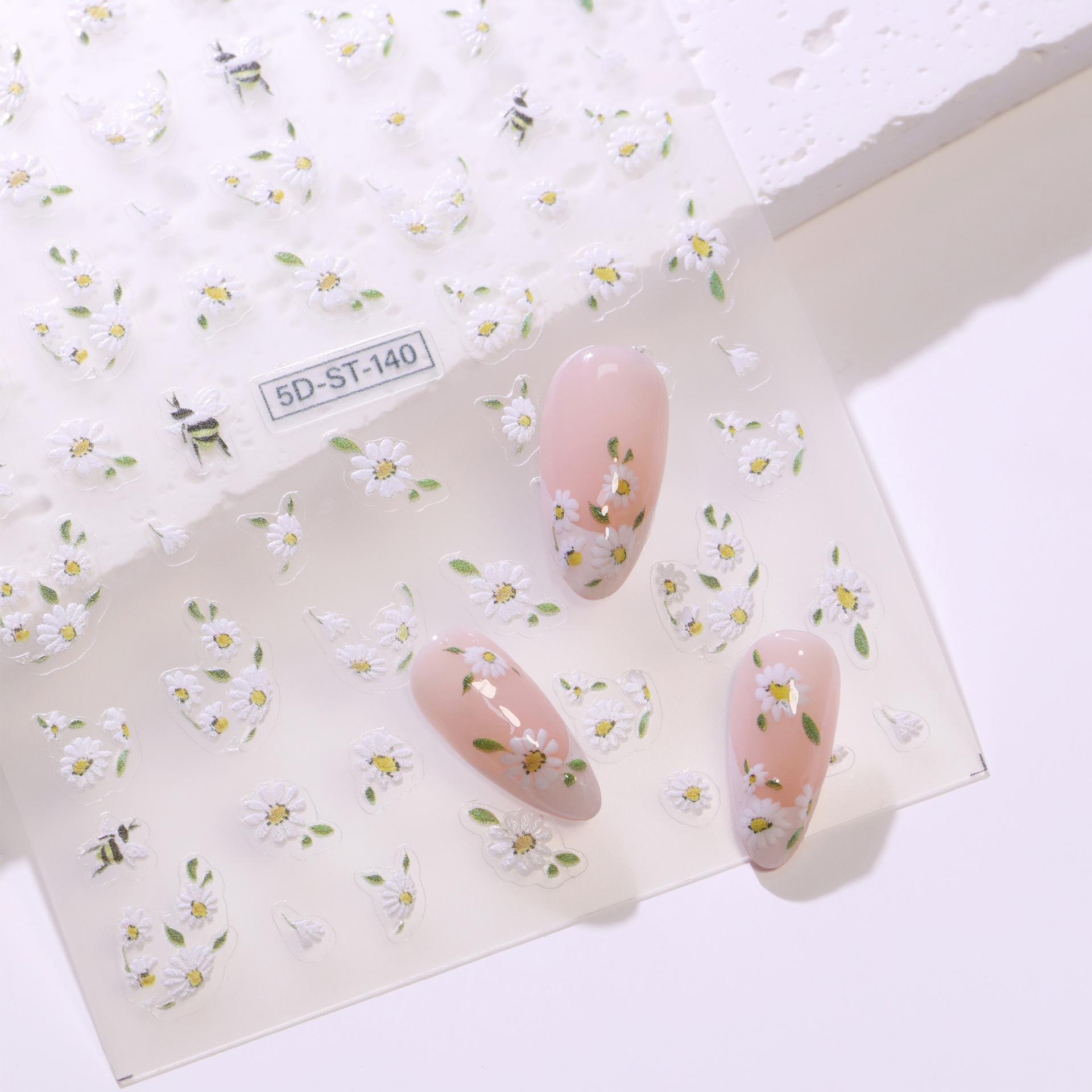 

Three-Dimensional Bee & Daisy 5D Nail Stickers – 3D Embossed Floral Nail Art