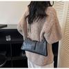 2025 Summer Popular High-end Fashion Niche Design Bag Single Shoulder Trend Crossbody Underarm Crocodile Pattern Retro Bag