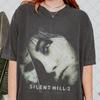 T-shirt Retro Stile 90s Comfort Colors Silent Hill II, T-shirt James Sunderland, T-shirt Horror Gaming Pyramid Head, Regalo Per Donna e Uomo