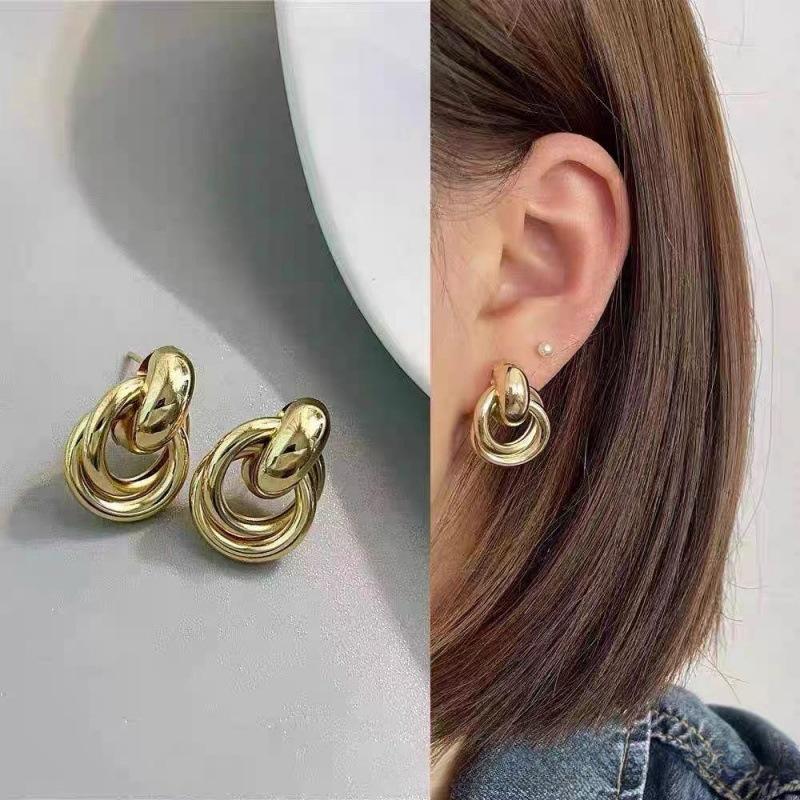 Simple and Cold Wind Metal Plain Ring Niche High-end Stud Earrings Versatile Personality Hot-selling Ear Jewelry