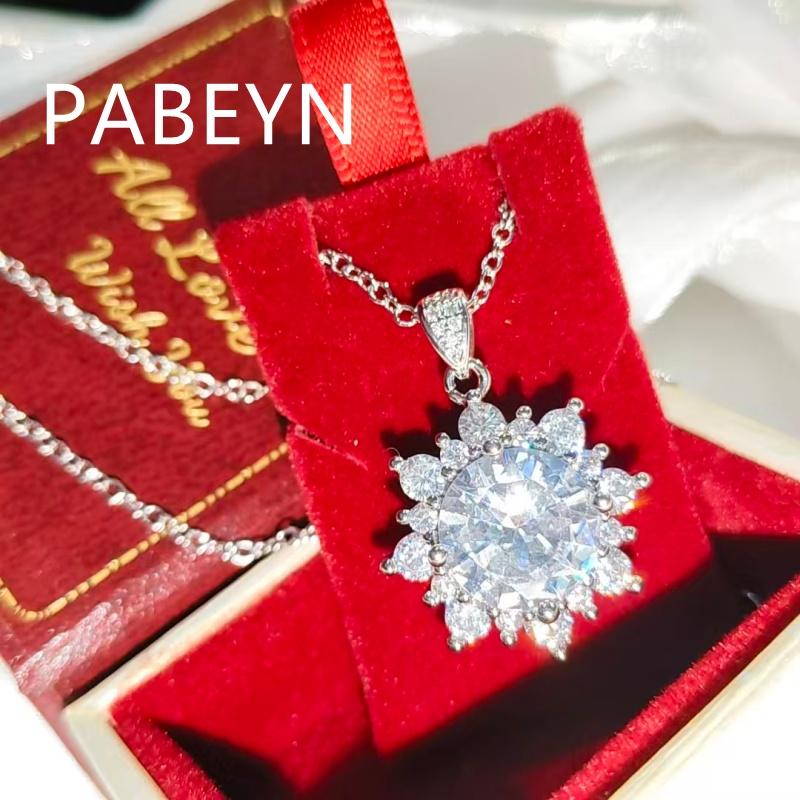 925 Sterling Silver Fashion Light Luxury Snowflake Zircon Pendant Necklace Birthday Party Anniversary Gift