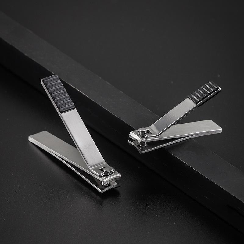 Zhang Xiaoquan Arc-Shaped Stainless Steel Nail Clippers with Foot File, Single Pack for Home Use.