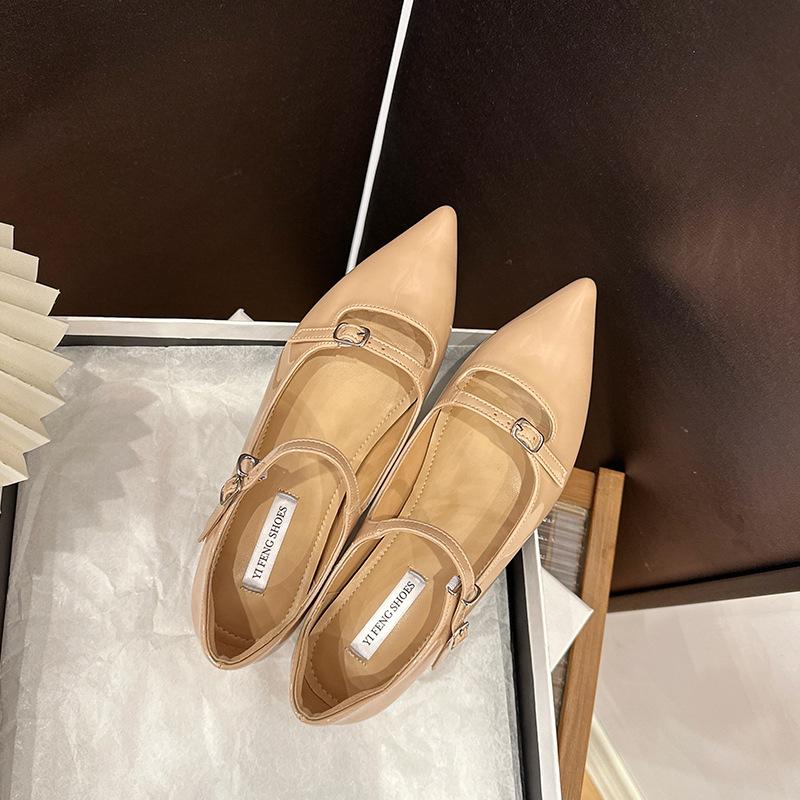 

French patent leather pointed single shoes women s 2025 spring and autumn new shallow mouth shoes temperament inner height increase 5cm flat bottom 39 телесный