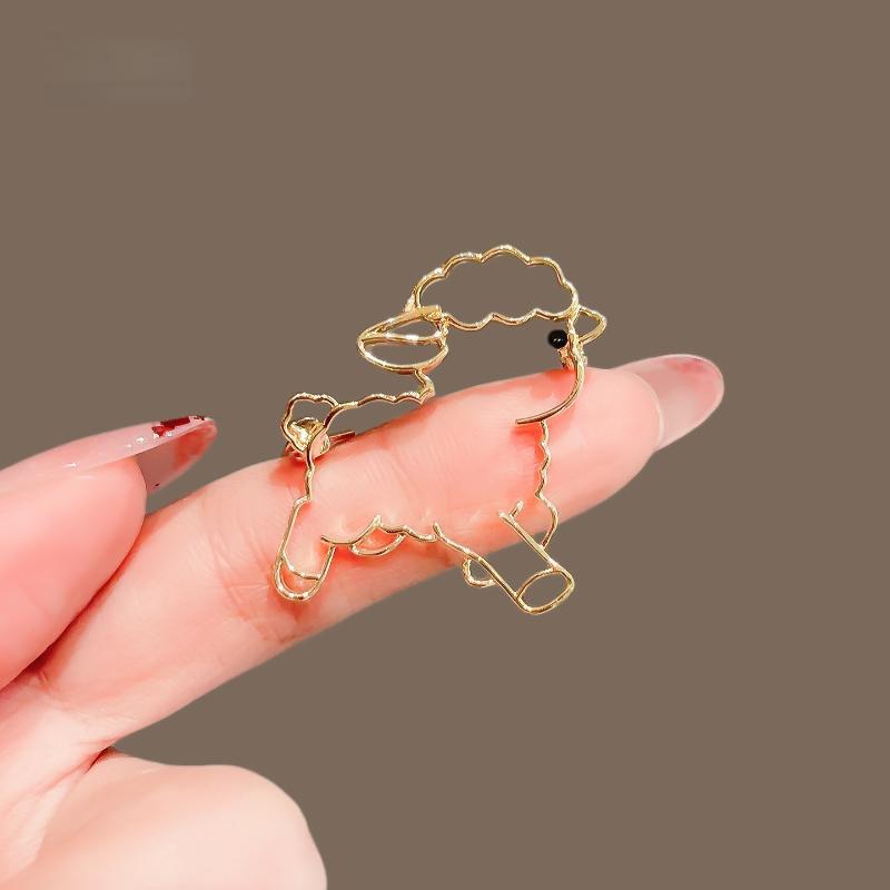 Cute Golden Hollow Sheep Brooch Cartoon Design For Jackets Scarves Bags Daily Wear Accessory