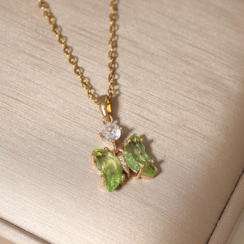 Butterfly Shape Pendant Necklace for Women Golden Stainless Steel Clavicle Chain Wedding Party Daily Wear Jewelry Accessories