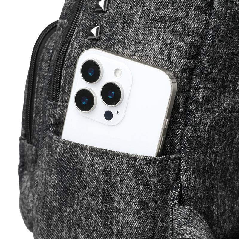 Mochila com Rebites Mochila Punk de Brim
