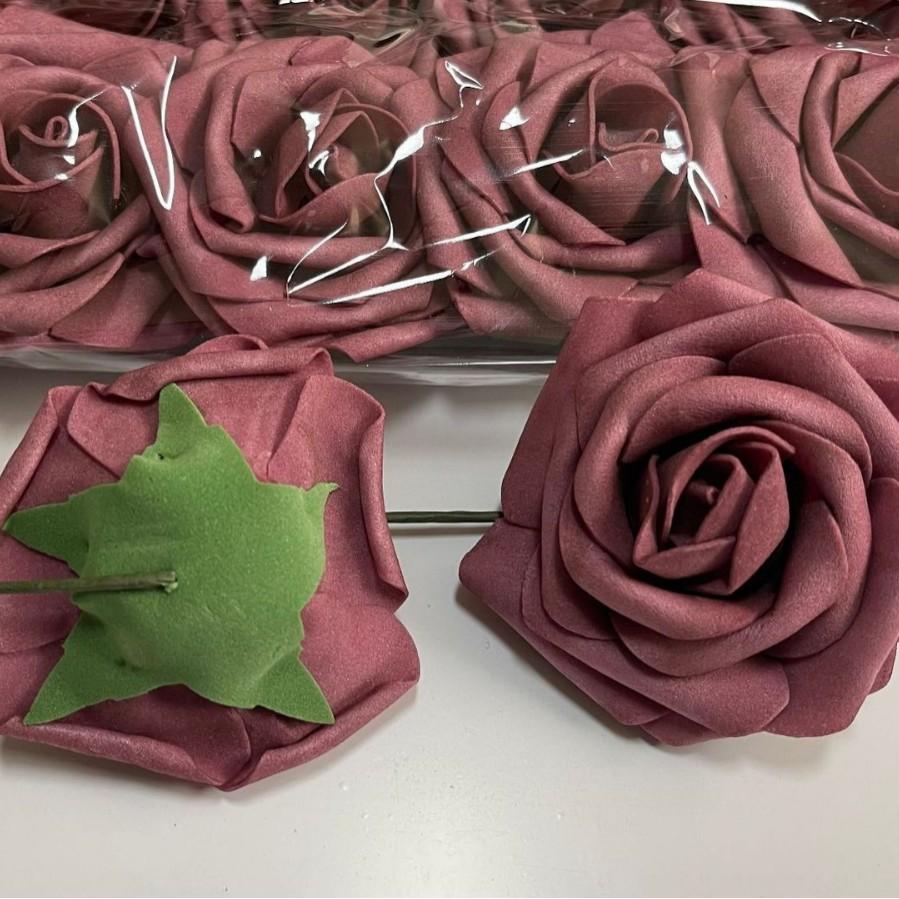 Gefärbte Pe-Schaumstoff-Blütenköpfe Hohe Imitation Farbverlauf Farbe Rose Valentinstag Bogen Handstrauß Material