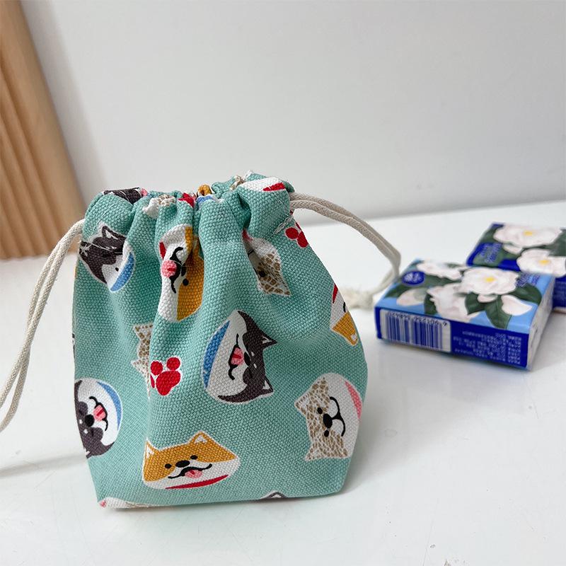 

Cartoon 3D Makeup Drawstring Bag - Dustproof Cosmetic Pouch for Lipstick & Storage