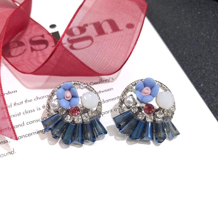 Niche Design Exquisite Celebrity Crystal Stud Earrings, Feminine Minimalist Temperament Rose High-end Versatile Earrings