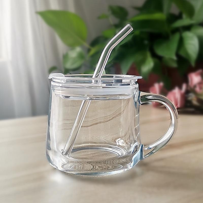 Cupa de lapte drăguță din sticlă cu pai de desene animate, cu capac și linguriță, cadou personalizat.