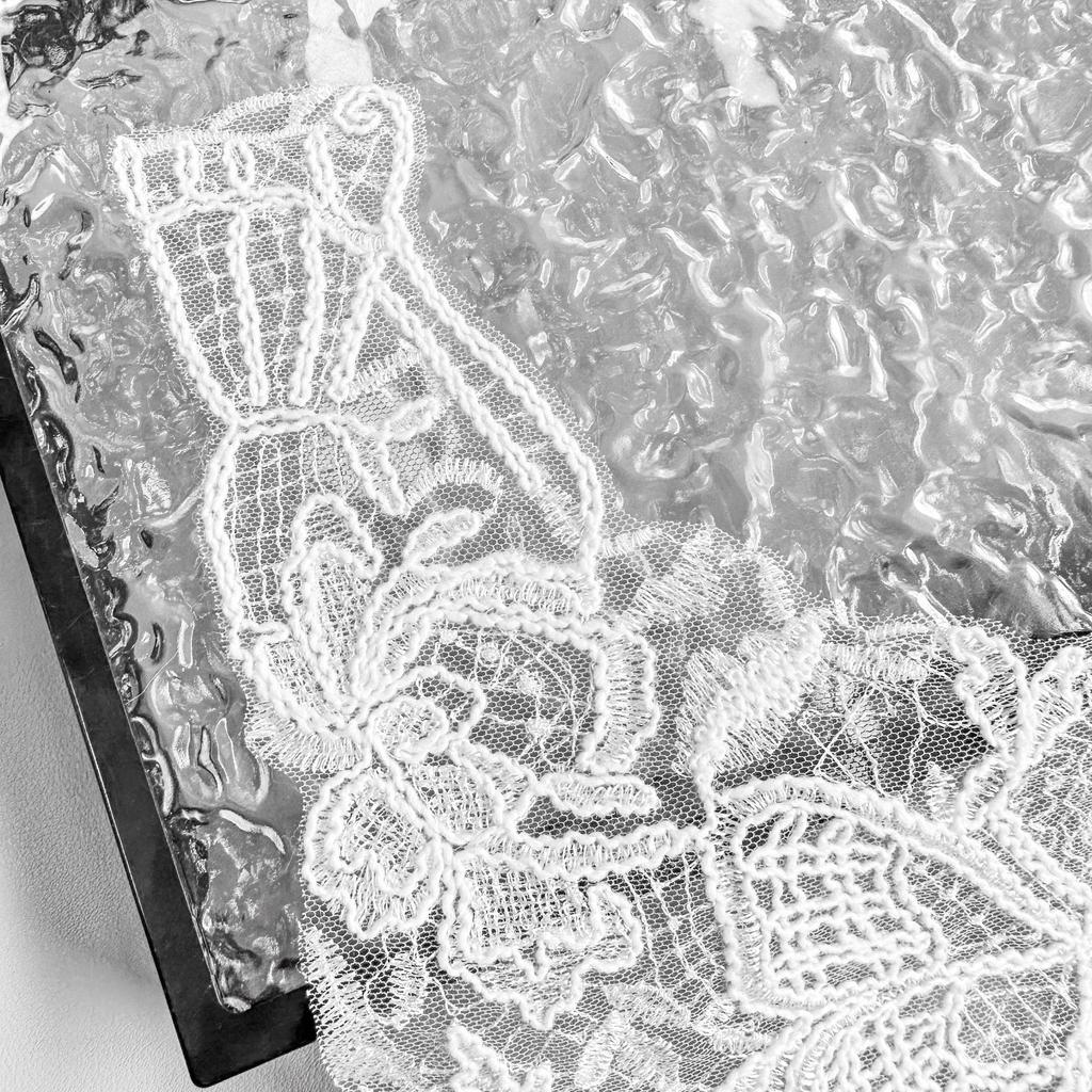 Weißes wasserlösliches Spitzen hohles Mesh-Strand Stickerei Patch Hochzeitskleid Ausschnitt Dekoration Vorderkragen Stoffaufkleber Zubehör